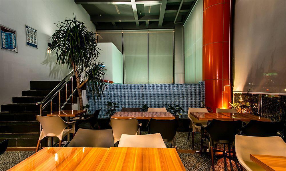G Suites Hotel By Amithya سورابايا المظهر الخارجي الصورة