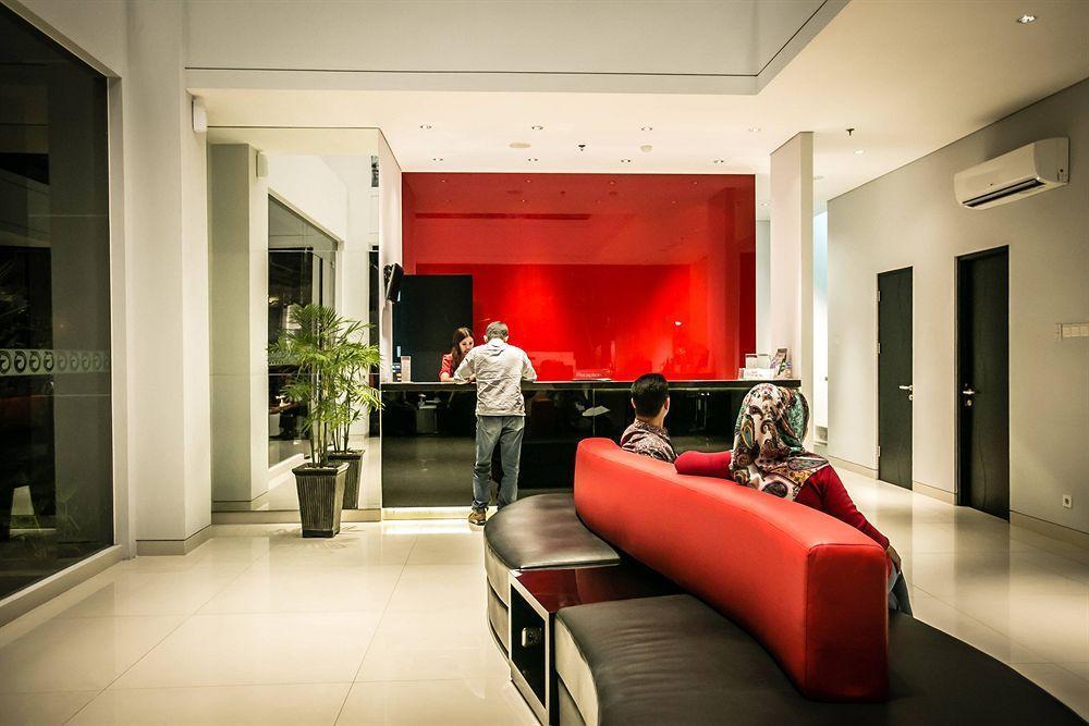 G Suites Hotel By Amithya سورابايا المظهر الخارجي الصورة